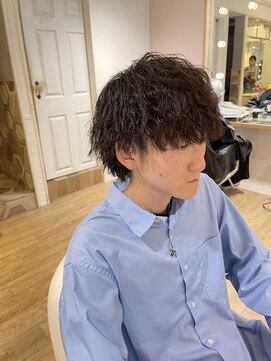 キャンバス バイ ネオリーブ 横浜西口(Canvas by neo.) フェザーパーマ/サーフカール/波巻きツイストスパイラル