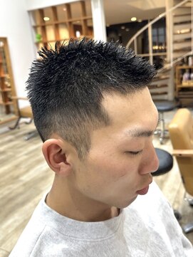 ぼうずフェード 短髪 オシャレぼうず 刈り上げ 堀江