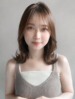 リヤン 表参道(lyann)&nbsp;斜めバングワンカールピンクベージュ似合わせカットモテ髪