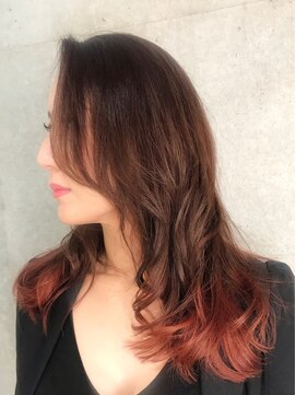 フリーラ 表参道(freera) グラデーション カシスレッド