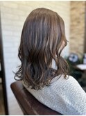 ニュアンスカラー/センターパート/ツヤ髪スタイル/ブルージュ