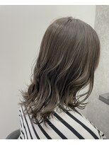 プレジールバイラファブリック(PLAISIR by LA FABRIQUE)&nbsp;PLAISIR/佐々木　ナチュラルウルフ　透け感　外はねミディ　草加