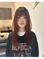 ヨロ 小岩(YOLO) レイヤーカットハイライトショートヘアイルミナカラーオージュア