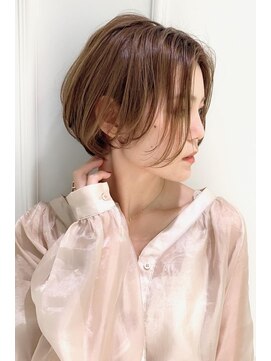 テュケー(TYCHE) 大人上品な前下がりショート