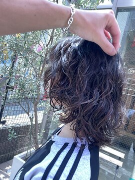 アース 日吉店(HAIR&MAKE EARTH) 30代40代ミディアムウルフ前髪パーマくびれひし形抜け感