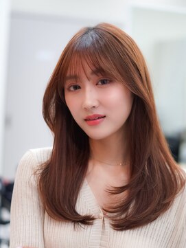 オーラ オモテサンドウ(Aura omotesando) 肌映えカラー×似合わせレイヤーカット