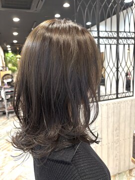 リノナ(Linona) ロングショートワンカールパーマカーキグレージュ前髪錦糸町