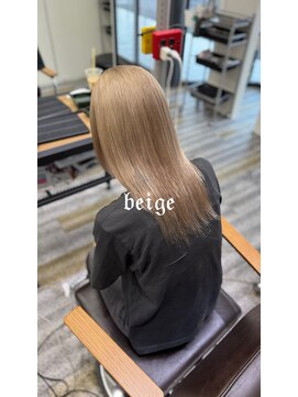 アフューズバイストゥー(Vfuse by StueW) 明るめベージュカラー^_^