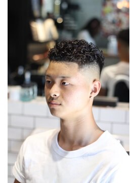 キングスマントーキョー 三鷹店(KINGSMAN TOKYO) 宮城リョータ風パーマ