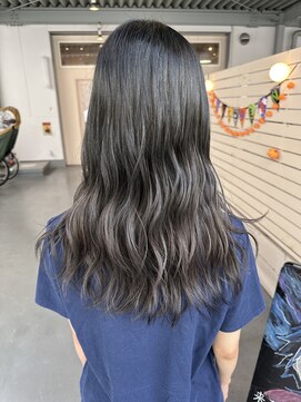 シダ(sida) 社会人必見!?「グラデーショングレー」