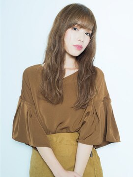 フミ(Fumi) フリルのような柔らかウェーブ