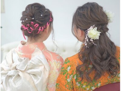 袴＋ヘアセット　11000円振り袖＋ヘアセット　16000円