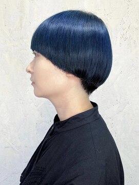 ザヘアメイクシェア(THE -HAIR MAKE SHARE-) 2022年注目のブルーブラック☆個性派マッシュ