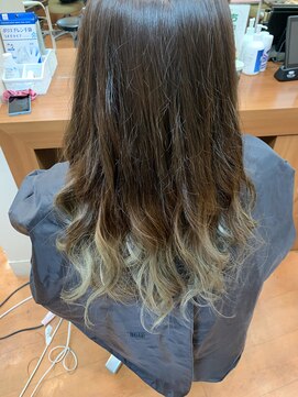 アローズ 新さっぽろサンピアザ店(HELLO'S) グラデーションカラー