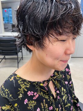 エウペ 渋谷(WEUPE) 斜めバング/グレージュカラー/デザインカラー/シルキーベージュ