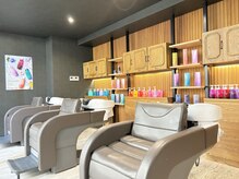 特別な2種類のシャンプー台をご用意[本厚木/ハイライト/髪質改善/ヘッドスパ/縮毛矯正/酸性ストレート]