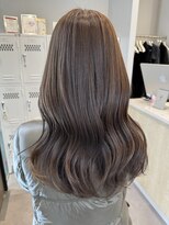 プラチナ(PLATINA) くびれヘアグレージュ韓国レイヤー学割U24前髪顔まわり