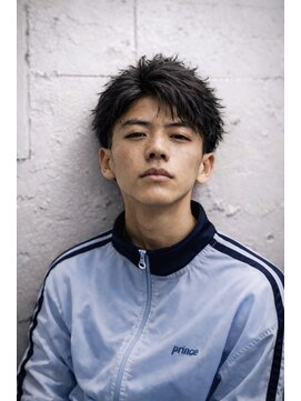 ナチュラルフェザーショート × 清潔感メンズスタイル