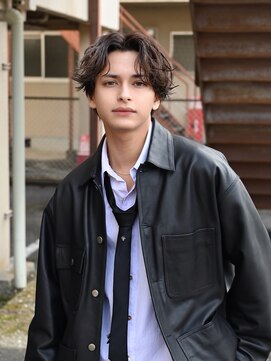 フラム ヘアデザイナーズ(FuLAM Hair designers*) ルーズパーマセンターパート