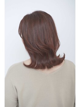 六本木美容室 白金店の写真/洗練された透明感と「艶髪」を叶える【贅沢カラー】。ダメージを忘れるほどの贅沢な髪質改善を体験