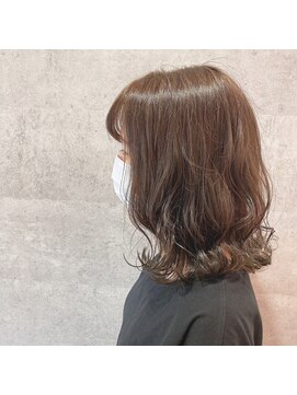 レイビューティー 浜町中央橋店(RAY+beauty) カーキカラー