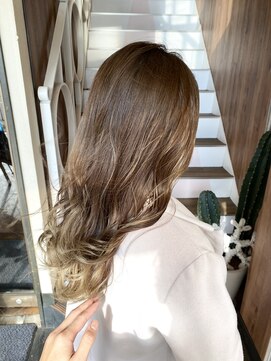 アヴァンス 天王寺店(AVANCE.) 極細ハイライト×バレイヤージュ×透明感