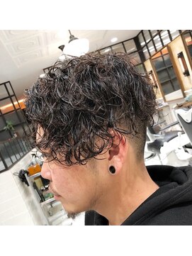 バーバーブロス 吉祥寺店(BARBER BROS) 【LUDLOW BROS.】YamazakiManaya 濡れ感エロパーマ