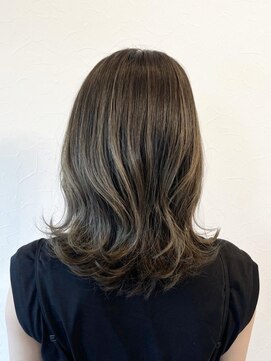 ラテ ヘア リリィ(latte hair lily) 大人可愛い/ハイライト