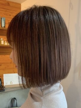 ビスクヘアデザイン(bisq hair design) ミディアム/ボブ/切りっぱなしボブ/ベージュカラー/ロングボブ