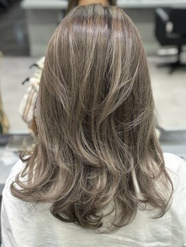 エリーツ(elyts) 【elyts渋谷】シャドウルーツ×グレージュ/前髪カット/学割U24