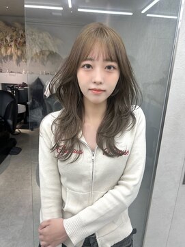 ロンド マーレ 天神大名店(Lond mare) レイヤーカット/ベージュカラー/顔まわり/透明感カラー/韓国ヘア