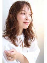 ウル(ulu)&nbsp;ロングレイヤー　パーマ　白髪ぼかし　名東区　大人女性