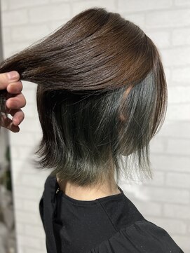 ビスイル 秋葉原店(Vis ill) インナーカラー艶髪ネイビーグレーアッシュブラック大人美人