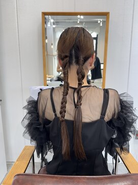 ロカ 表参道(loka) お呼ばれヘア/タイトツイン/ツインアレンジ[表参道]Mai