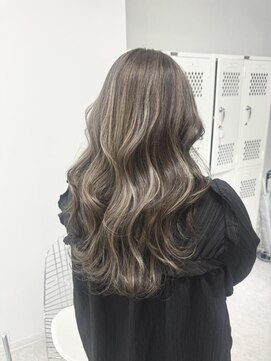 シック(CHIC) ハイライト/ブリーチカラー/レイヤーカット/盛岡/学割