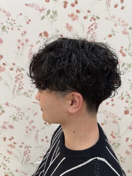 ティアラ(TIARA)の写真/人気のシャドウパーマが得意◎トレンドスタイルでのイメチェンも《TIARA》にお任せください♪
