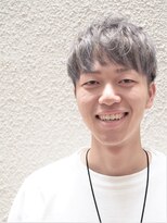 コニ(Coni)&nbsp;♪百瀬俊幸♪ショートマッシュシルバーカラー