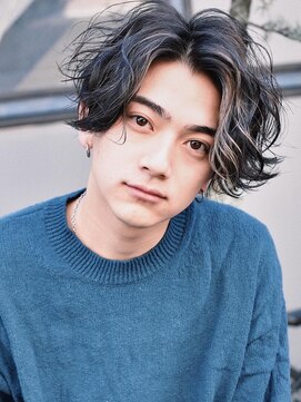 バイフィフス 原宿/表参道(by fifth) センターパートツイストスパイラルパーマメンズマッシュパーマ