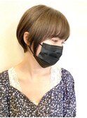 首にフィットするショートボブスタイル