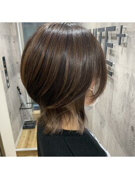 アンダーバーホワイト 南海難波店(_WHITE) くびれミディアム