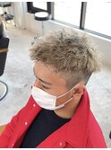 ハイトーンベージュ×ツイストパーマ[倉敷[岡山]][ハイライト]