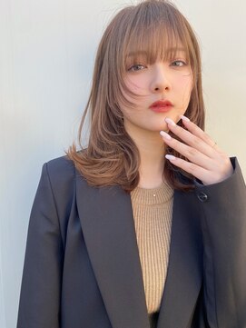 リコバイアフロート(riko by afloat) ウルフカットレイヤーカット小顔補正立体カット