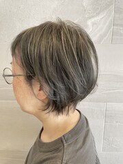 白髪ぼかしハイライトオリーブカラー髪質改善縮毛矯カット