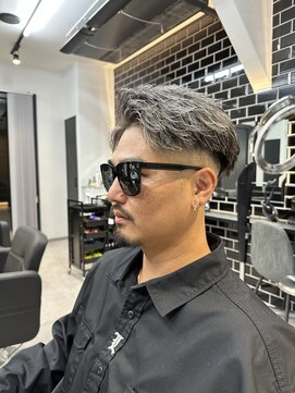 メンズ ラピス 横浜店(Men’sLapis) 外国人風フェードホワイトメッシュ