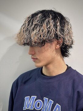 リバティシェアバーバー 銀座(LIBERTY SHARE BARBER) 波巻きマッシュウルフ（銀座〉理容室）