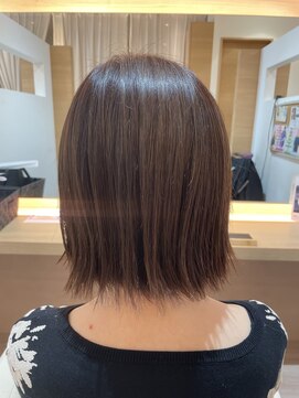 クララ ジャパン みらい平店(CLALA JAPAN) オリーブ系春色カラー×外ハネボブ