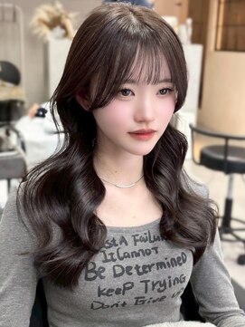 ジィルム(XELM) 韓国レイヤーカット/ブリーチ/レイヤーカット/ハッシュカット