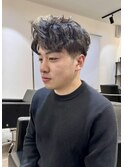 パーマでイメチェン！無造作毛流れアップバング