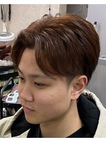 スウェルホワイト(SWELL WHITE) オレンジブラウンカラー毛流れパートスタイル