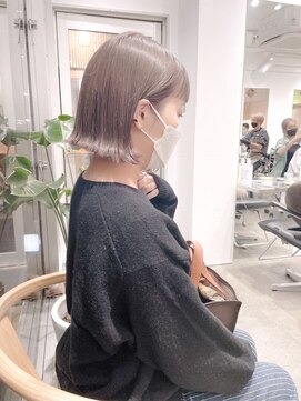 リラ バイ ミラ 新宿(LILA by MILA) 切りっぱなしボブ/シアーグレージュ/ミルクティカラー/透け感